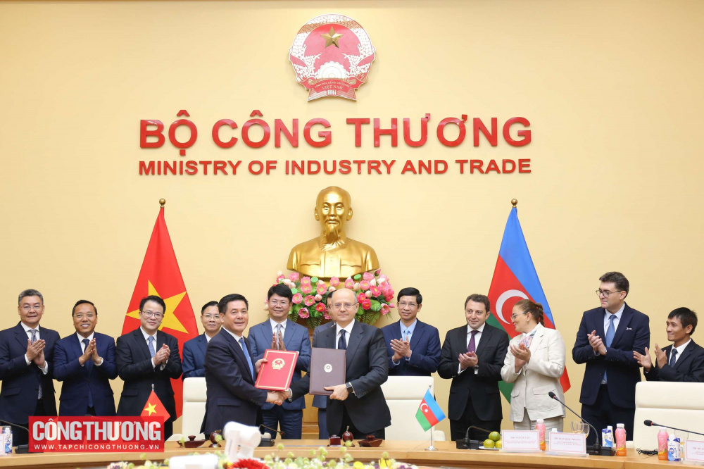 Tăng cường hợp tác, triển khai hiệu quả Bản ghi nhớ hợp tác trong lĩnh vực năng lượng Việt Nam - Azerbaijan