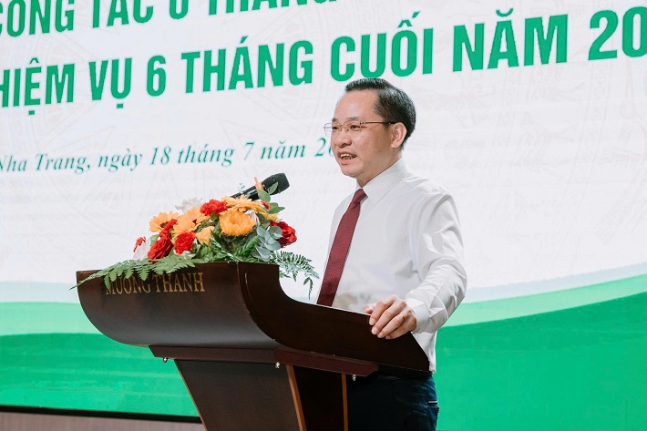 ông tú