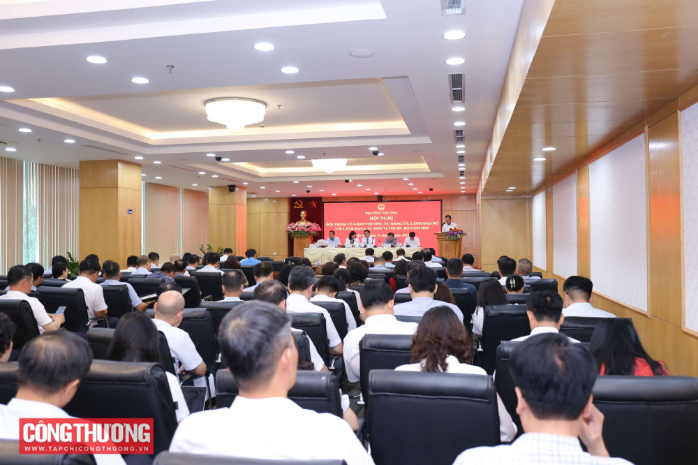 Hội nghị đối thoại của Ban Thường vụ Đảng ủy, Lãnh đạo Bộ với Lãnh đạo các đơn vị thuộc Bộ Công Thương năm 2025