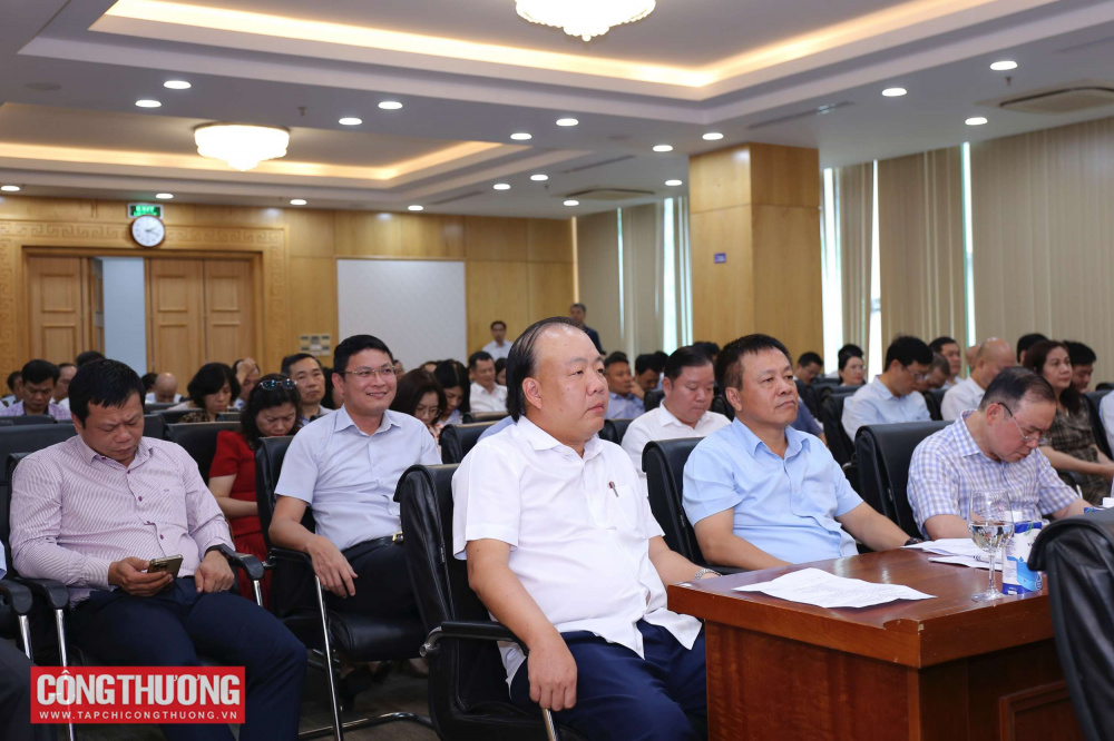 Hội nghị đối thoại của Ban Thường vụ Đảng ủy, Lãnh đạo Bộ với Lãnh đạo các đơn vị thuộc Bộ Công Thương năm 2025