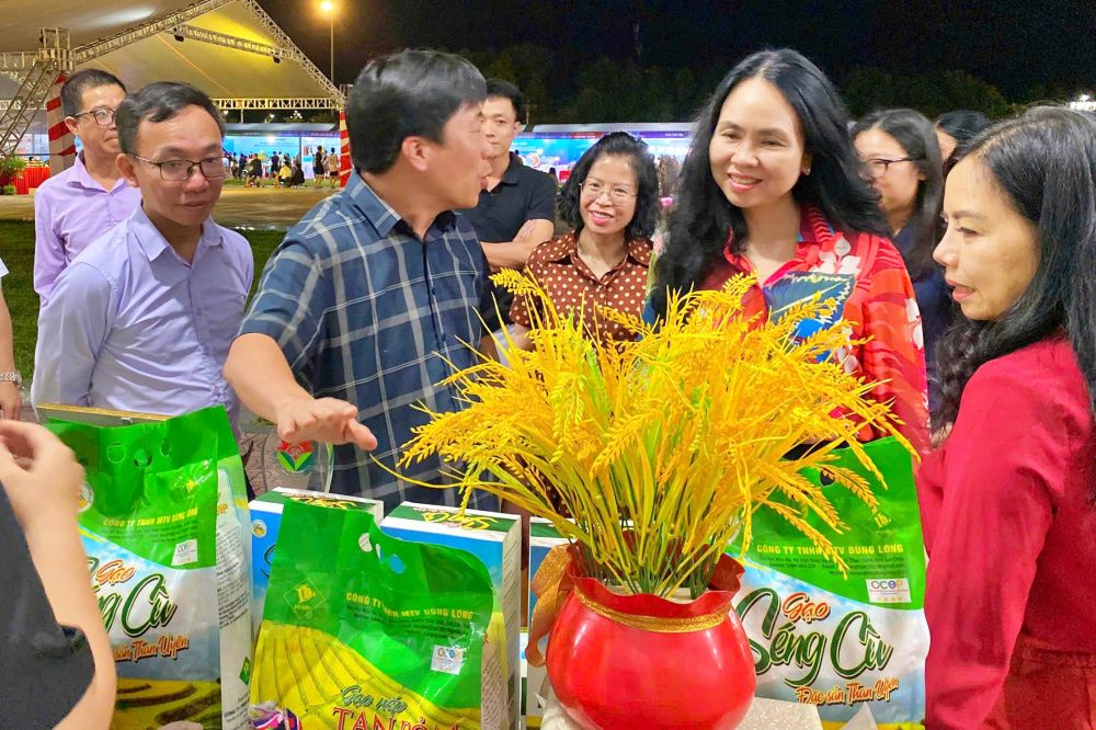 Nỗ lực thúc đẩy hệ sinh thái thương mại điện tử bền vững tại Việt Nam đang được Cục Thương mại điện tử và Kinh tế số , Bộ Công Thương (TMĐT&KTS) tích cực triển khai thông qua nhiều chương trình hành động cụ thể.