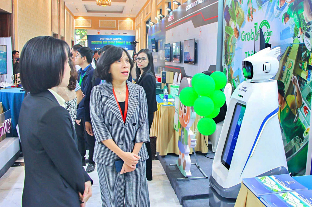 Diễn đàn Ứng dụng Thương mại điện tử và Công nghệ số Việt Nam 2025 được kỳ vọng là cầu nối quan trọng để chuyên gia, doanh nghiệp và nhà hoạch định chính sách cùng định hướng giải pháp đột phá cho TMĐT và kinh tế số Việt Nam.