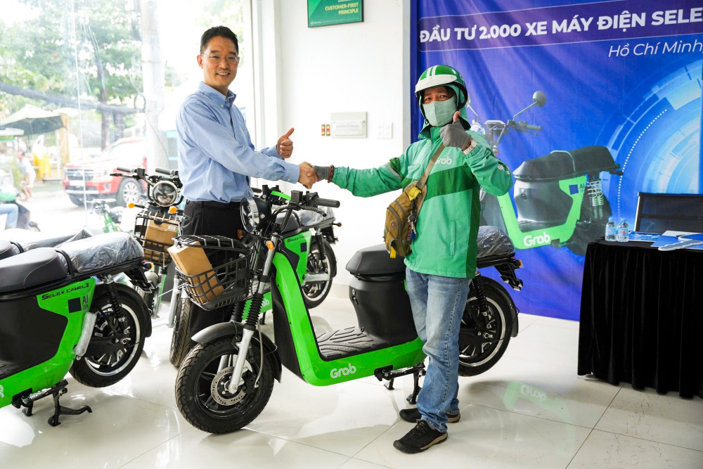 Aizen Global hợp tác cùng Selex Motors phát triển xe máy điện