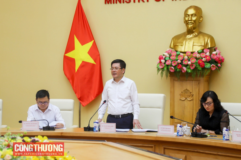 Bộ trưởng Bộ Công Thương Nguyễn Hồng Diên