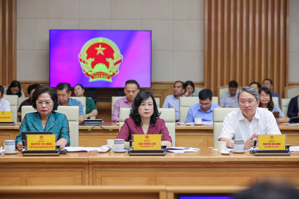 hội nghị đánh giá kết quả sắp xếp tổ chức bộ máy bên trong của các bộ, ngành và sơ kết 1 tháng vận hành chính quyền địa phương 2 cấp
