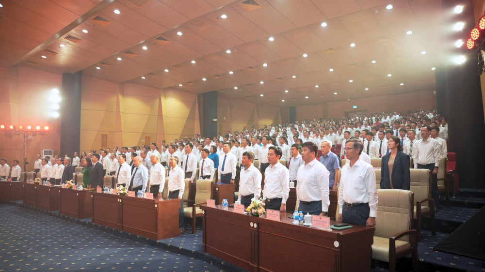 than khoáng sản
