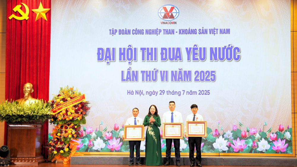 than khoáng sản 