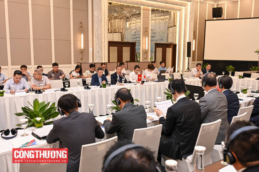 Chiều 31/7/2025, Bộ Công Thương, Đại sứ quán Nhật Bản tại Việt Nam, Ngân hàng Hợp tác Quốc tế Nhật Bản, Hiệp hội doanh nghiệp Nhật Bản tại Việt Nam đã phối hợp tổ chức Phiên họp cấp cao AZEC Việt Nam - Nhật Bản lần thứ 3.