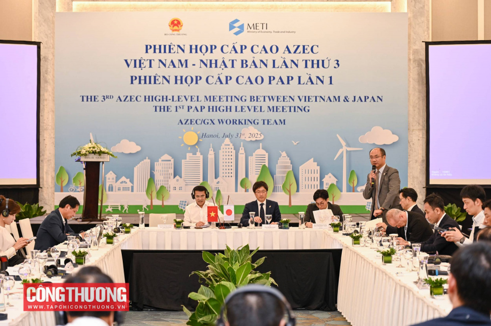 Chiều 31/7/2025, Bộ Công Thương, Đại sứ quán Nhật Bản tại Việt Nam, Ngân hàng Hợp tác Quốc tế Nhật Bản, Hiệp hội doanh nghiệp Nhật Bản tại Việt Nam đã phối hợp tổ chức Phiên họp cấp cao AZEC Việt Nam - Nhật Bản lần thứ 3.