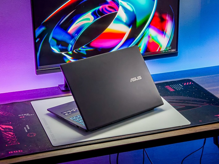 Laptop AI