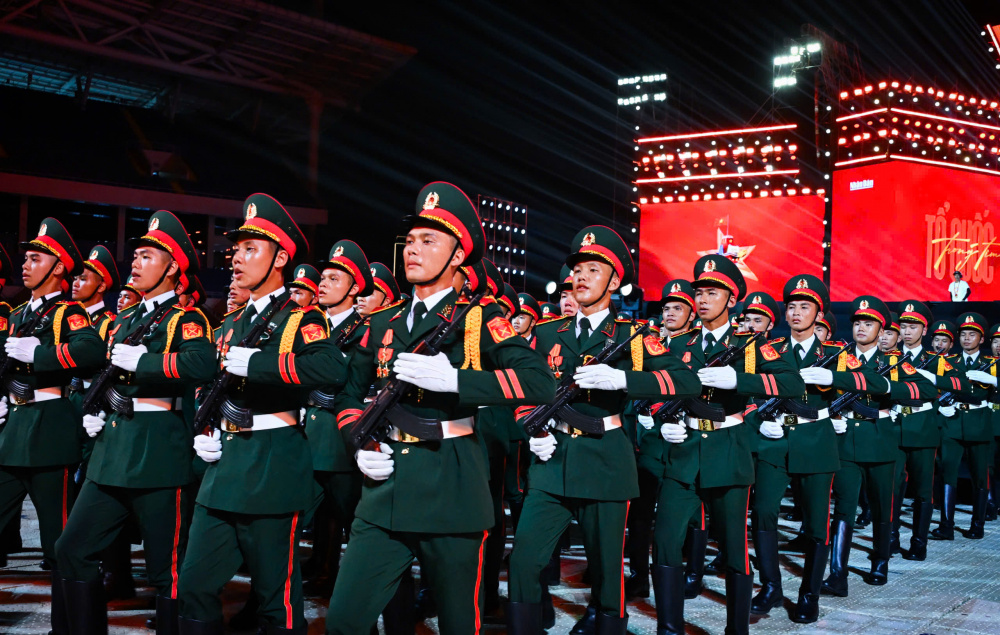 Mỹ Đình rực sáng, sẵn sàng cho đêm diễn ‘Tổ quốc trong tim’