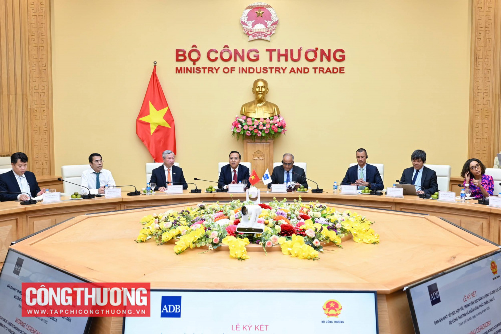  Lễ ký kết Bản ghi nhớ (MOU) giữa Bộ Công Thương và ADB về hợp tác trong lĩnh vực năng lượng và điện lực
