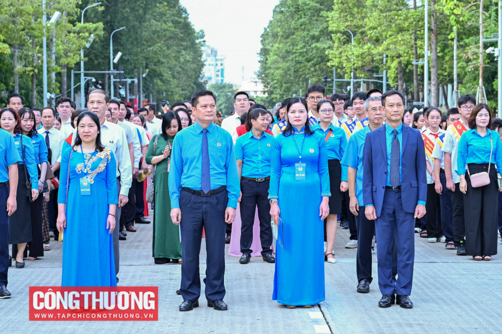 báo công