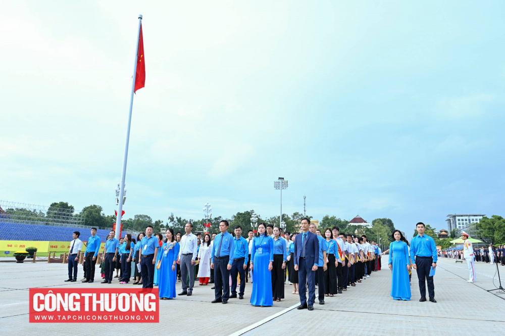 báo công