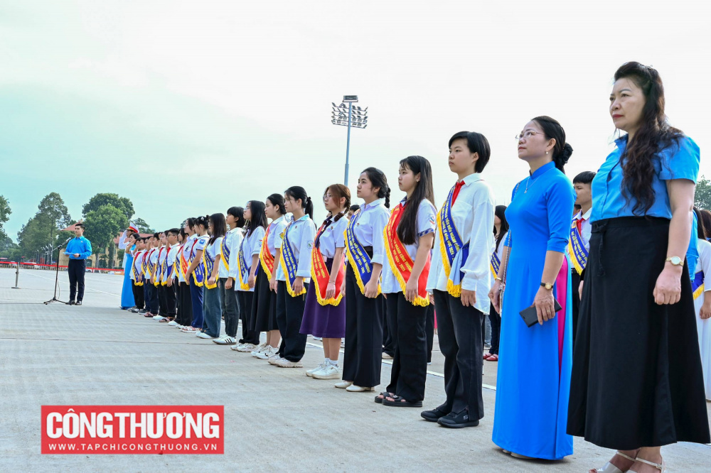 báo công