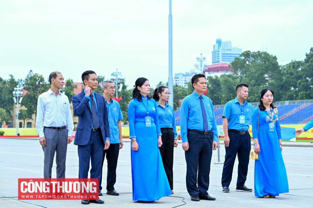 báo công