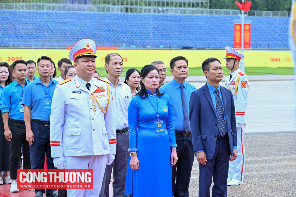 báo công