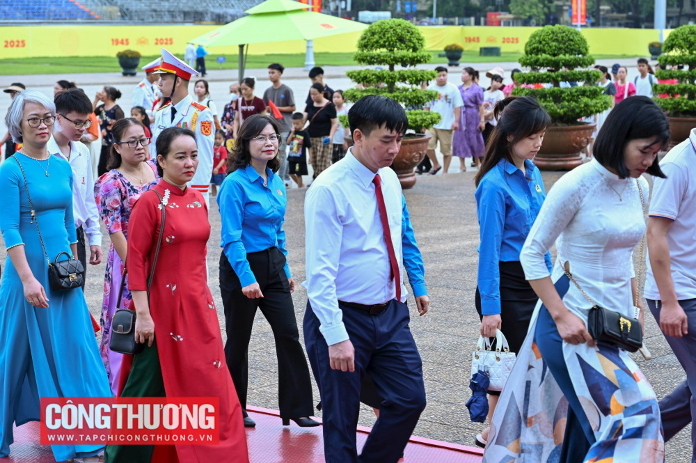 báo công