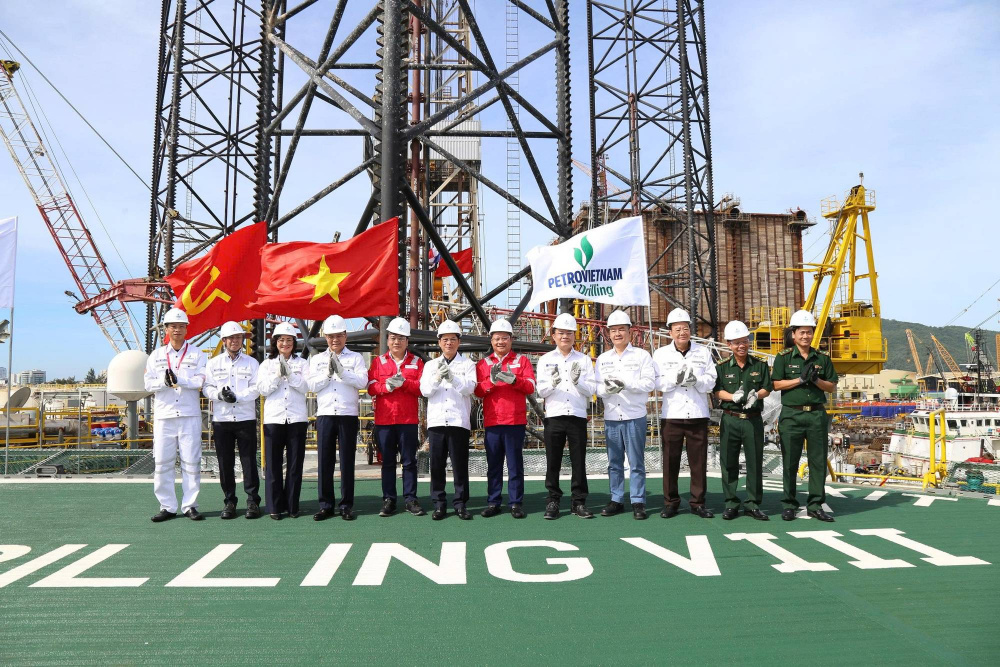 Đây là lần đầu tiên Việt Nam, một dự án tái khởi động và nâng cấp giàn khoan tự nâng được thực hiện hoàn toàn trong nước, do chính các kỹ sư, chuyên gia và đội ngũ quản lý dự án người Việt Nam đảm trách - Ảnh: VGP