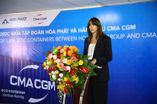 Bà Amelie Humphreys, Tổng Giám đốc CMA CGM Việt Nam phát biểu tại sự kiện 