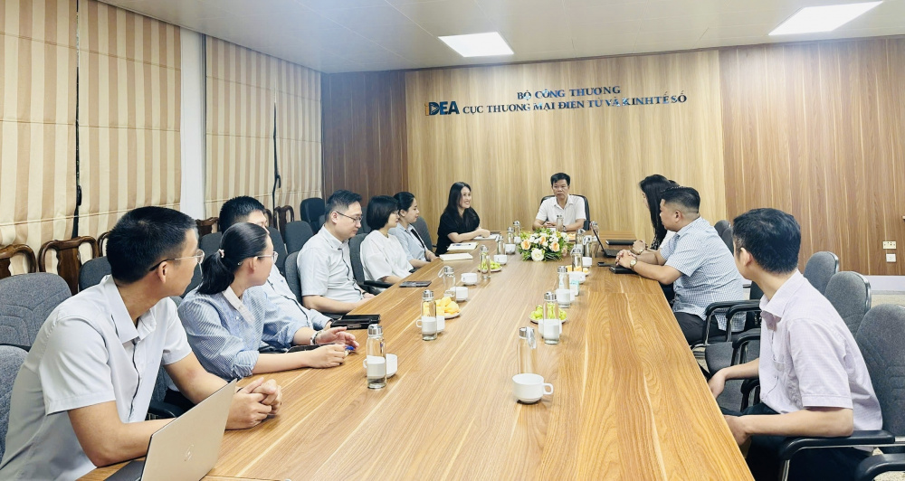 Hợp tác chiến lược thúc đẩy chuyển đổi số thương mại điện tử cho doanh nghiệp vừa và nhỏ
