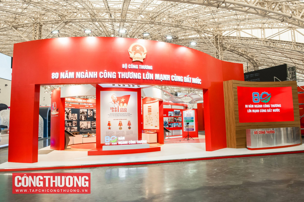 Gian triển lãm “80 năm Ngành Công Thương lớn mạnh cùng đất nước” được chia ra làm 5 khu vực: Khu vực Khánh tiết; Khu vực Ngành Công Thương - 80 năm lịch sử hào hùng; Khu vực Ngành Công Thương - Thành tựu và dấu ấn; Khu vực Ngành Công Thương trong kỷ nguyên vươn mình của đất nước; Khu vực trải nghiệm và tương tác.