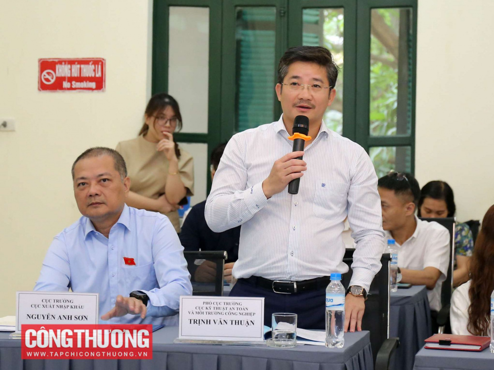 Bộ trưởng Bộ Công Thương Nguyễn Hồng Diên làm việc với Viện Công nghiệp Thực phẩm
