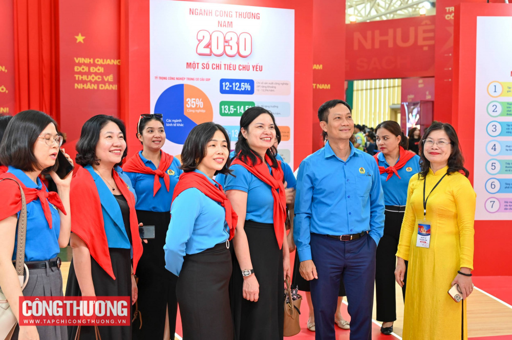Biết ơn sâu sắc sự nỗ lực, hy sinh, đóng góp của các thế hệ cán bộ, công nhân, người lao động ngành Công Thương trên hành trình 80 năm rực rỡ của dân tộc