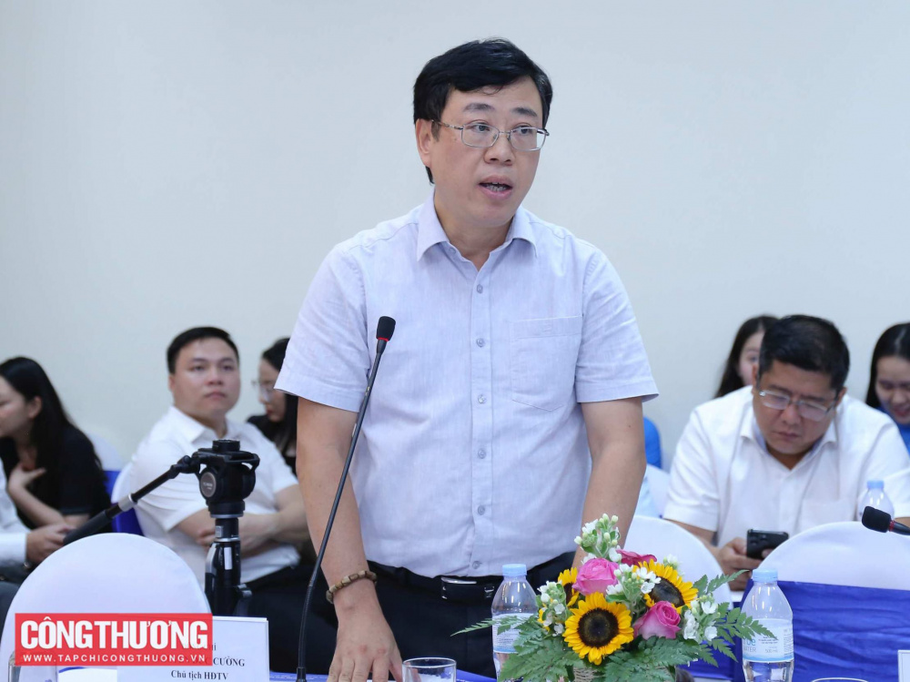 Bộ trưởng Bộ Công Thương Nguyễn Hồng Diên thăm và làm việc với Viện Nghiên cứu Chiến lược, Chính sách Công Thương