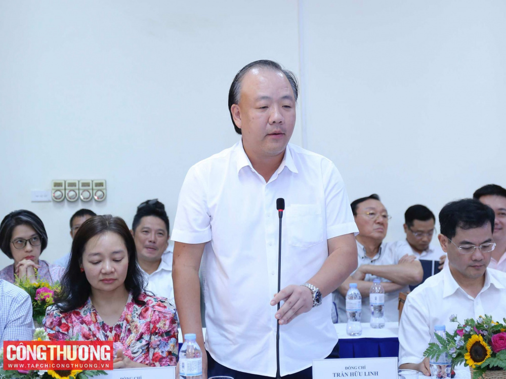 Bộ trưởng Bộ Công Thương Nguyễn Hồng Diên thăm và làm việc với Viện Nghiên cứu Chiến lược, Chính sách Công Thương