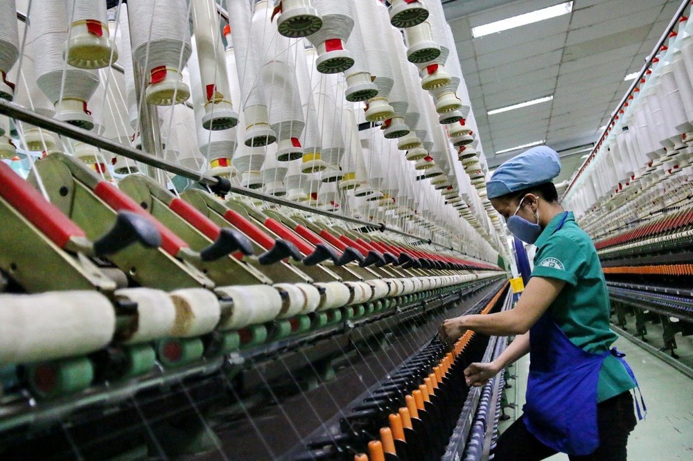 nhập khẩu nguyên liệu sản xuất