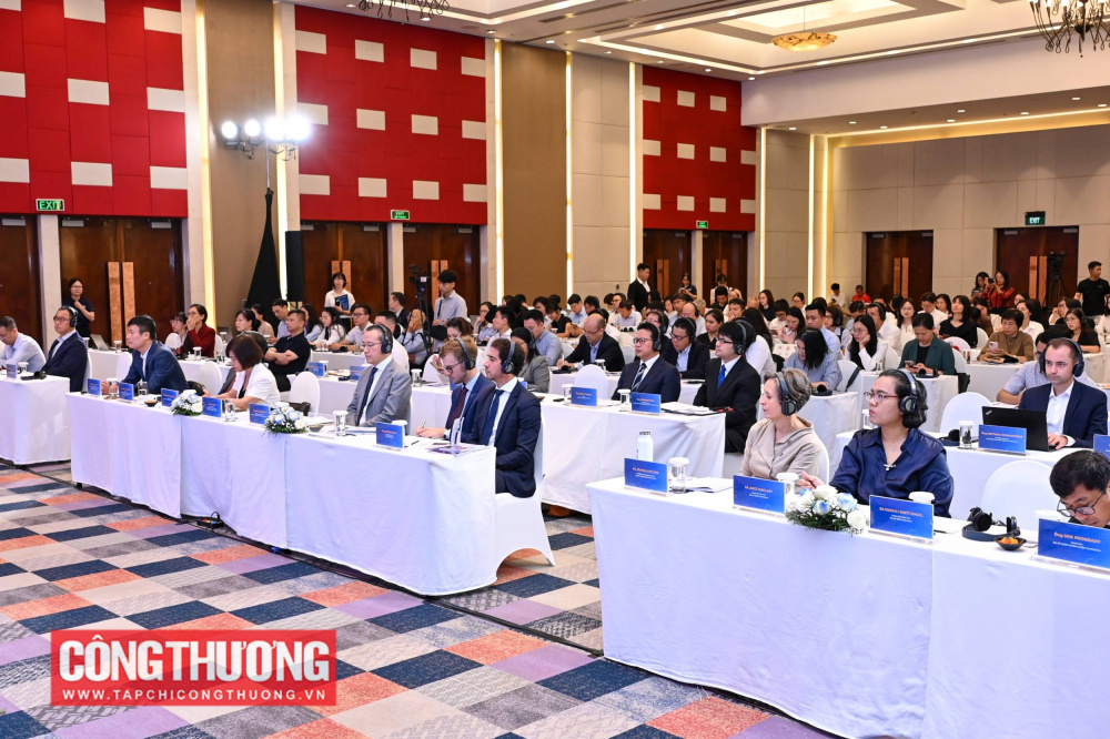 Cục trưởng Cục Xúc tiến thương mại Vũ Bá Phú khẳng định hính phủ Việt Nam đặc biệt chú trọng phát triển công nghiệp hỗ trợ với nhiều chính sách ưu đãi về đầu tư, thương mại và hỗ trợ kỹ thuật,… nhằm tăng tỷ lệ nội địa hóa và giảm phụ thuộc nhập khẩu. 