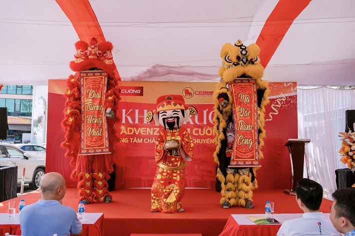 khai trương