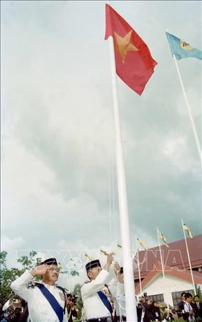 thượng cờ VN tại ASEAN