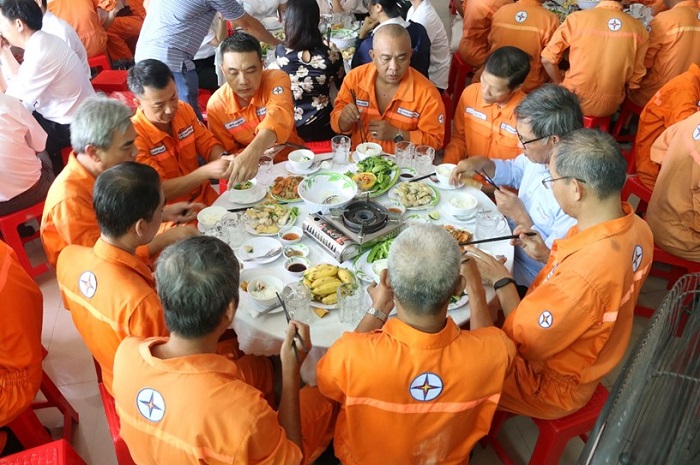 Bữa cơm Công đoàn tại Công ty CP Nhiệt điện Bà Rịa
