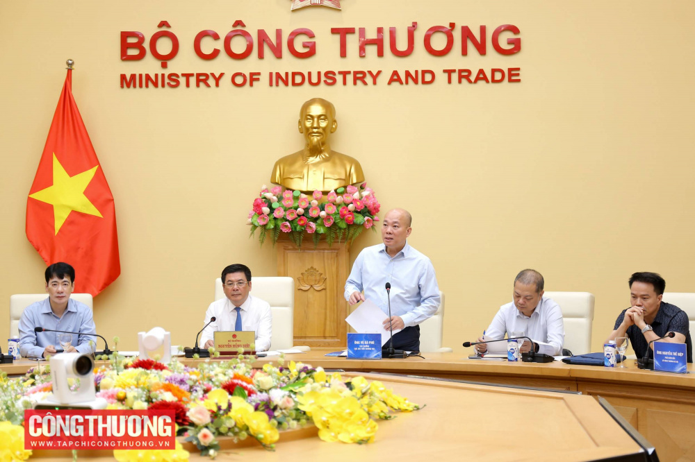 Đa dạng hóa thị trường, sản phẩm xuất khẩu, phấn đấu hoàn thành mục tiêu tăng trưởng 8,3 - 8,5% năm 2025