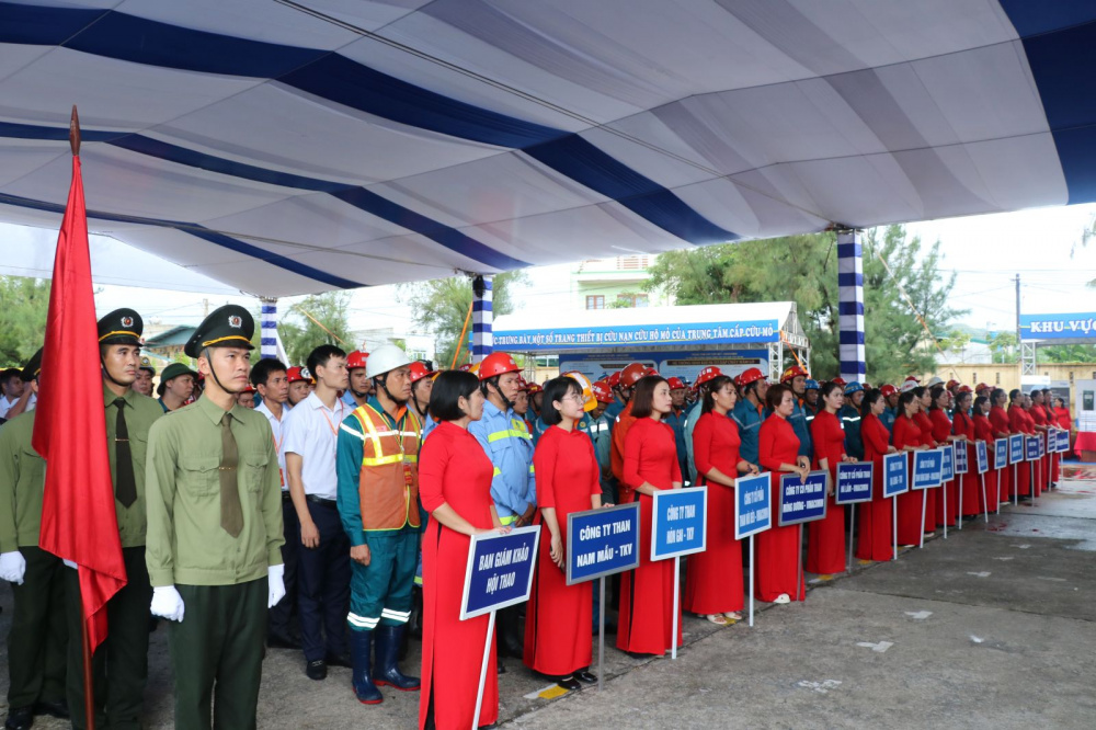 cấp cứu mỏ