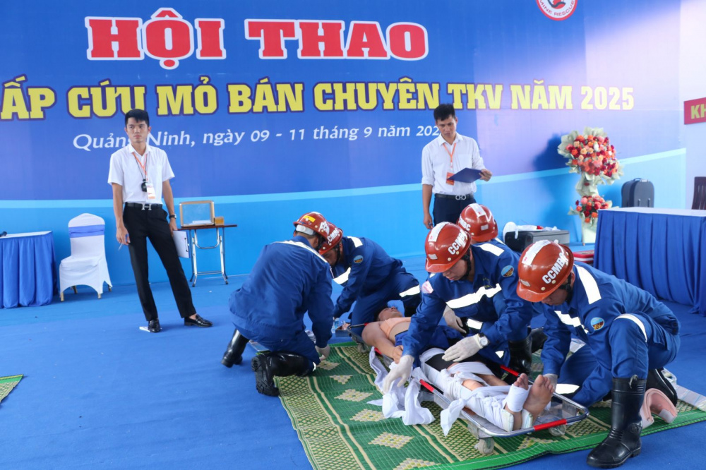 cấp cứu mỏ 1