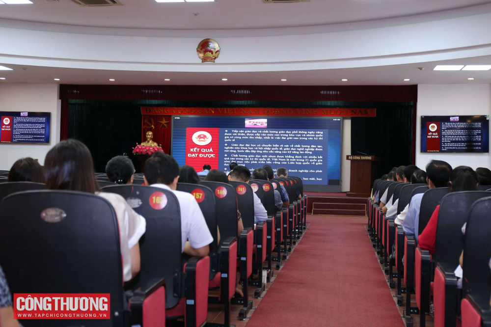 Bộ Công Thương tổ chức quán triệt, triển khai thực hiện 4 Nghị quyết của Bộ Chính trị