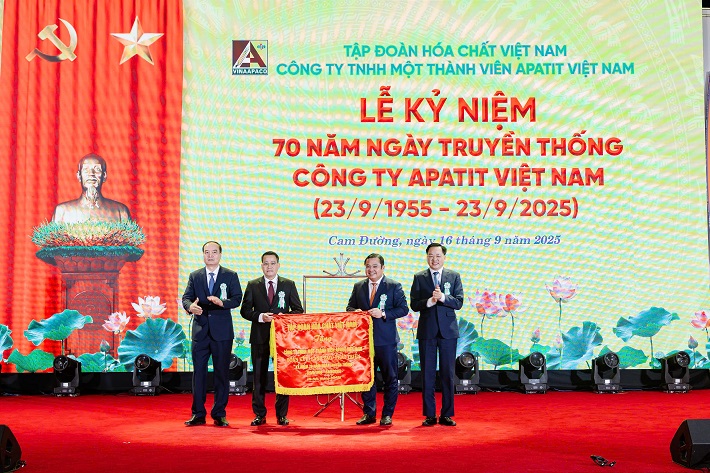 Công ty Apatit Việt Nam 2