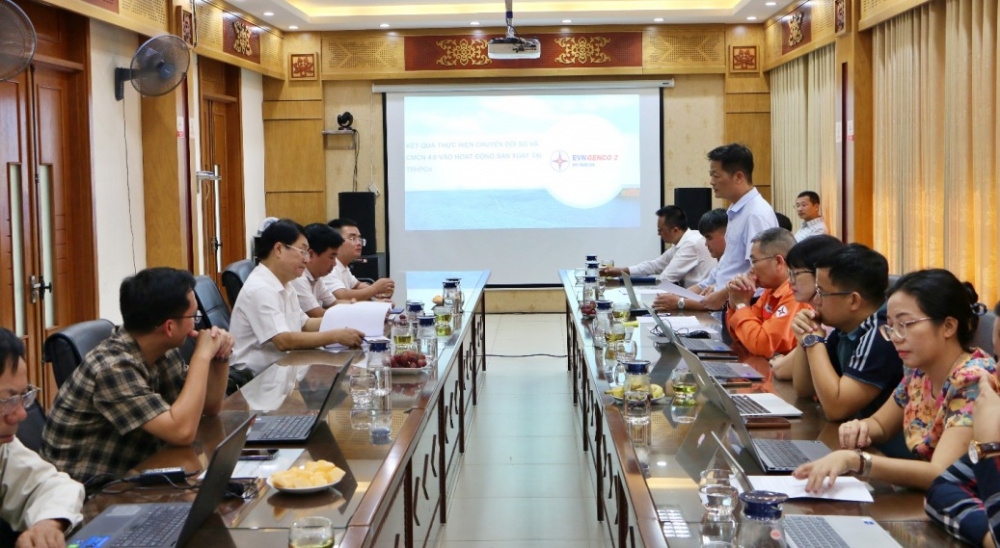 ông Dũng phát biểu