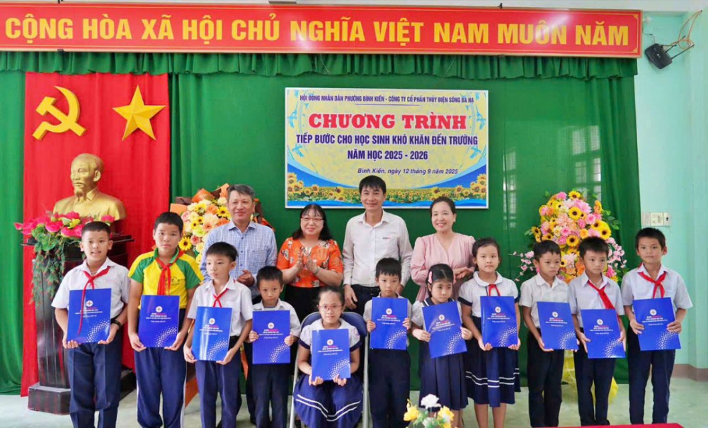 tại Kiến Bình