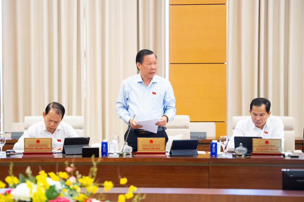 Ủy ban Thường vụ Quốc hội cho ý kiến Dự án Luật Thương mại điện tử