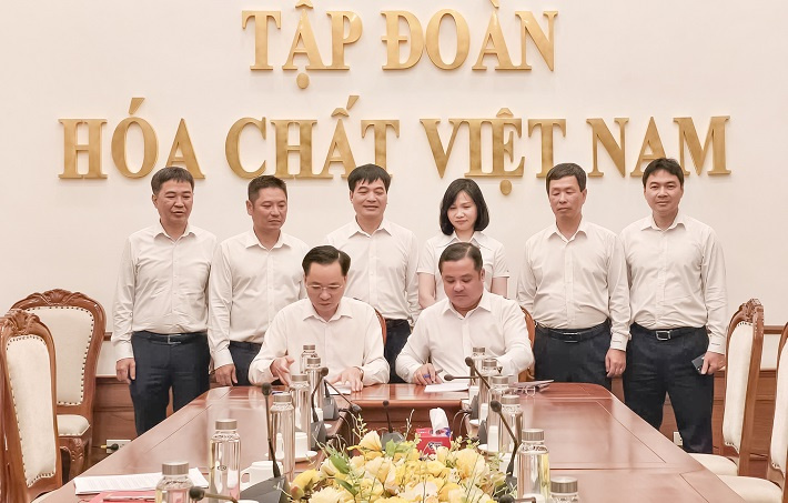 đảng ủy vinachem