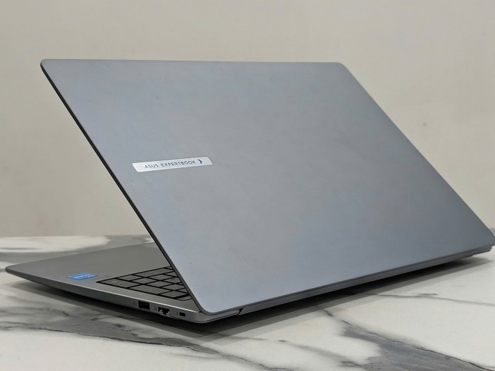 ASUS ExpertBook P3