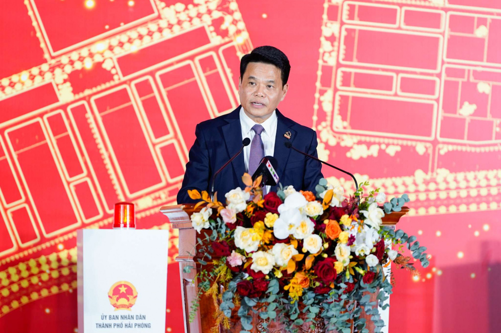 Phó Bí thư Thành ủy, Chủ tịch UBND thành phố Hải Phòng Lê Ngọc Châu phát biểu tại buổi lễ