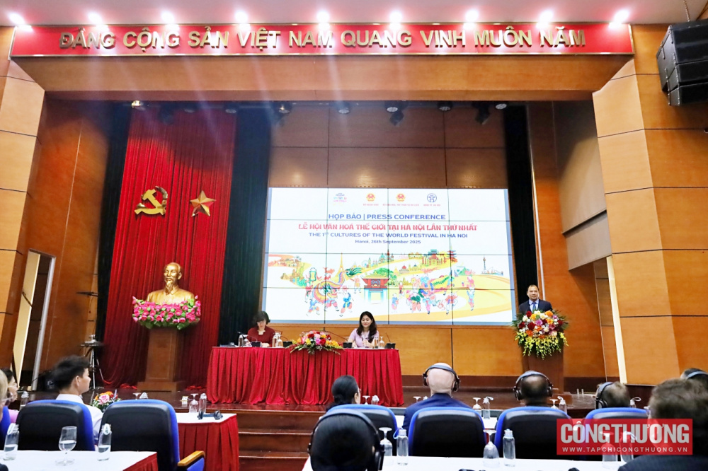 “Lễ hội Văn hóa Thế giới tại Hà Nội” lần thứ nhất