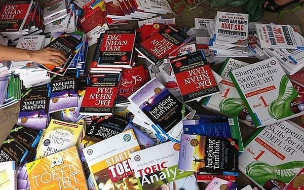 Hà Nội khởi tố đường dây in ấn, buôn bán sách giả quy mô lớn
