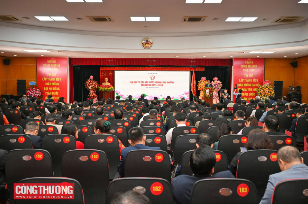 Bộ trưởng Nguyễn Hồng Diên: Nâng tầm phong trào thi đua yêu nước ngành Công Thương toàn diện, sâu rộng, hiệu quả hơn