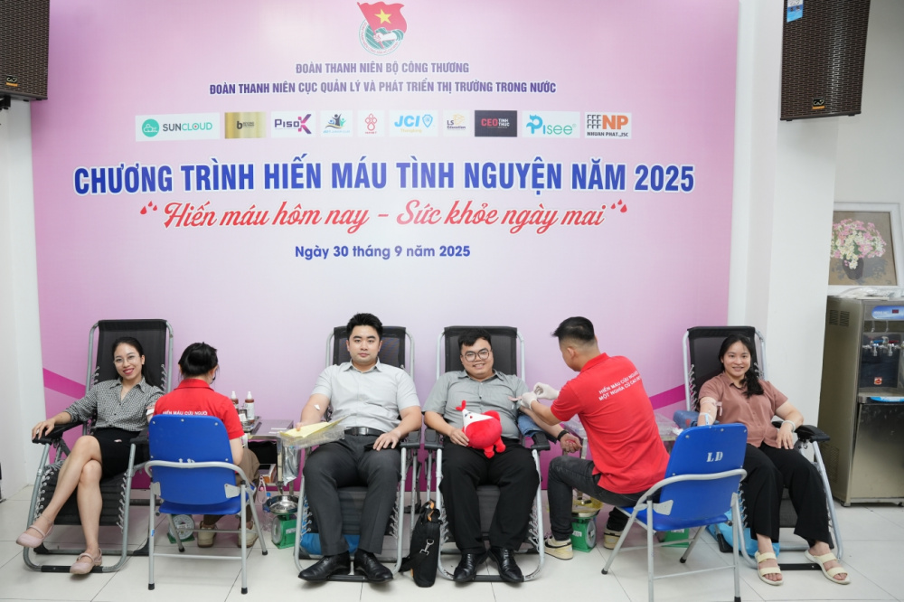 Chương trình Hiến máu tình nguyện năm 2025 do Đoàn Thanh niên Cục Quản lý và Phát triển thị trường trong nước tổ chức